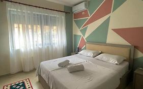 Pazari Ri Prive Apartment